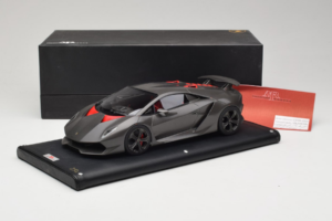 Lamborghini Sesto Elemento Matte Black MR Collection 1:18 LAMB054 Pryskyřice – obrázek 6 z 6