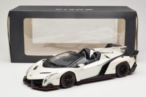 Lamborghini Veneno Roadster Bílý S Červenou Linkou Kyosho 1:18 C09502W Kov – obrázek 6 z 6