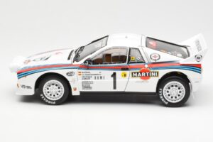 Lancia 037 Martini #1 W. Rohrl / C. Geistdorfer Winner Rally Monte Carlo 1983 Noční Verze Kyosho 1:18 08306A Kov – obrázek 4 z 8