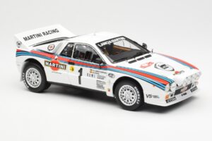 Lancia 037 Martini #1 W. Rohrl / C. Geistdorfer Winner Rally Monte Carlo 1983 Noční Verze Kyosho 1:18 08306A Kov – obrázek 6 z 8