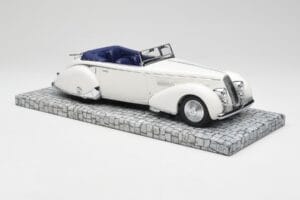Lancia Astura Tipo 233 Corto Bílý Minichamps 1:18 107125330 Pryskyřice – obrázek 4 z 6