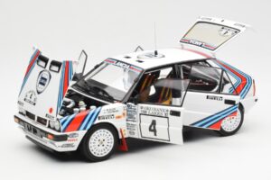 Lancia Delta HF 4WD #4 M. Alen / I. Kivimaki Martini Rally 1000 Lakes 1987 Kyosho 1:18 08960B Kov – obrázek 2 z 8