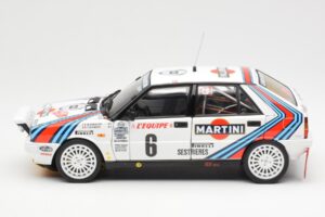 Lancia Delta HF 4WD #6 M. Biasion / T. Siviero Martini Rally Monte Carlo 1987 Kyosho 1:18 08960A Kov – obrázek 4 z 8