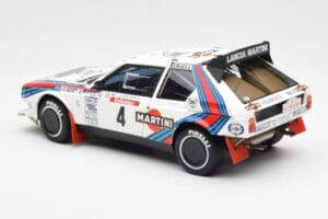 Lancia Delta S4 Martini #4 H. Toivonen / S. Cresto Rally Tour de Corse 1986 AUTOart 1:18 88620 Kov – obrázek 7 z 8