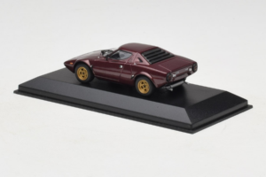 Lancia Stratos Burgundy Červená Minichamps 1:43 LANCIA001 Kov – obrázek 3 z 4
