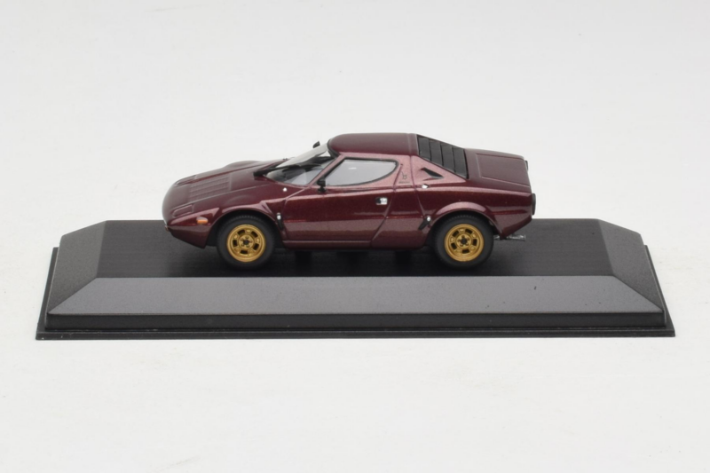 Lancia Stratos Burgundy Červená Minichamps 1:43 LANCIA001 Kov