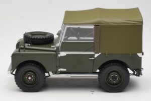 Land Rover 88 Series I Matt Green Minichamps 1:18 150168909 Kov – obrázek 4 z 8