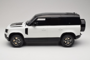 Land Rover Defender 110 L663 GT Spirit 1:12 GT554 Pryskyřice – obrázek 3 z 6