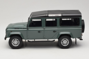 Land Rover Defender Station Wagon Keswick Green GT Spirit 1:18 GT527 Pryskyřice – obrázek 3 z 6