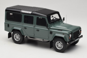 Land Rover Defender Station Wagon Keswick Green GT Spirit 1:18 GT527 Pryskyřice – obrázek 4 z 6