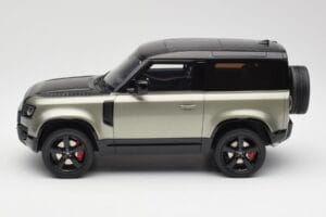 Land Rover Defender 90 HSE P400 L663 Pangea Green Metallic GT Spirit 1:18 GT517 Pryskyřice – obrázek 3 z 6