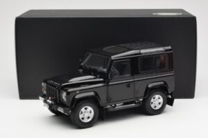 Land Rover Defender 90 Santorini Černý Metalíza Kyosho 1:18 08901BK Kov – obrázek 8 z 8