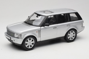 Land Rover Range Rover L322 Stříbrný Welly 1:18 12536W Kov