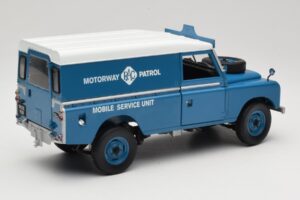 Land Rover Series III 109 Soft Top Motorway Patrol Modrý Eagles Race 1:18 4403 Kov – obrázek 3 z 8