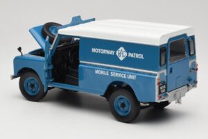 Land Rover Series III 109 Soft Top Motorway Patrol Modrý Eagles Race 1:18 4403 Kov – obrázek 5 z 8