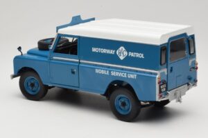 Land Rover Series III 109 Soft Top Motorway Patrol Modrý Eagles Race 1:18 4403 Kov – obrázek 7 z 8