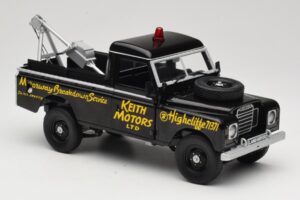 Land Rover Series III Záchranné Vozidlo Černý Universal Hobbies 1:18 4411 Kov – obrázek 6 z 8
