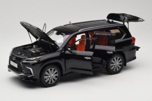 Lexus LX570 J200 Černý LCD 1:18 LCD18010-BL Kov – obrázek 2 z 8