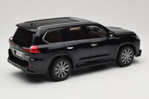 Lexus LX570 J200 Černý LCD 1:18 LCD18010-BL Kov – obrázek 3 z 8