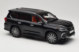 Lexus LX570 J200 Černý LCD 1:18 LCD18010-BL Kov – obrázek 6 z 8