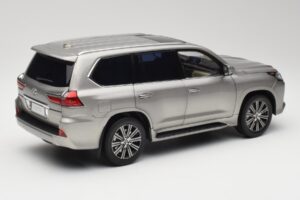 Lexus LX570 Sonic Titanový Kyosho 1:18 08955T Kov – obrázek 3 z 8