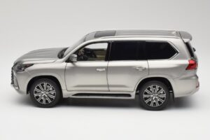 Lexus LX570 Sonic Titanový Kyosho 1:18 08955T Kov – obrázek 4 z 8