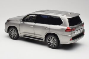 Lexus LX570 Sonic Titanový Kyosho 1:18 08955T Kov – obrázek 7 z 8