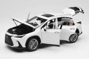 Lexus NX450h+ AZ20 Bílý Kyosho 1:18 08968Q Pryskyřice – obrázek 2 z 8