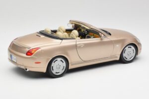 Lexus SC430 Béžový Maisto 1:18 31629 Kov – obrázek 3 z 8