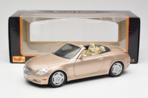 Lexus SC430 Béžový Maisto 1:18 31629 Kov – obrázek 8 z 8