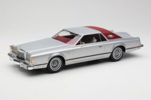 Lincoln Continental Mark V Coupe Stříbrný BoS Models 1:18 BOS084 Pryskyřice