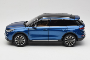 Lincoln Corsair Modrý OEM 1:18 LINCOLN001 Kov – obrázek 4 z 8