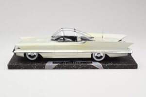 Lincoln Futura Concept Bílý Minichamps 1:18 107082030 Kov – obrázek 3 z 6