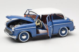 Lloyd Alexander TS #234 Modrý Revell 1:18 08463 Kov – obrázek 2 z 8