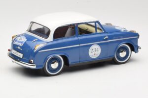 Lloyd Alexander TS #234 Modrý Revell 1:18 08463 Kov – obrázek 3 z 8