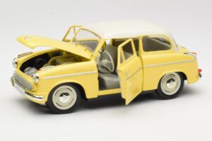 Lloyd Alexander TS Žlutý Revell 1:18 08958 Kov – obrázek 2 z 8
