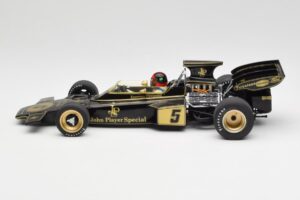 Lotus 72D #5 E. Fittipaldi John Player Special GP Spain 1972 MCG 1:18 MCG18610F Kov – obrázek 5 z 6
