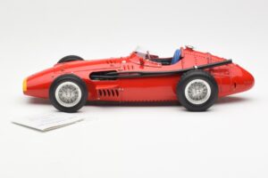 Maserati 250F J-M. Fangio F1 World Champion 1957 CMC 1:18 M-051 Kov – obrázek 3 z 6