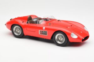 Maserati 300S Červený CMC 1:18 M-105 Kov – obrázek 4 z 6