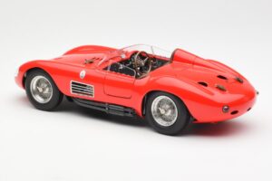 Maserati 300S Červený CMC 1:18 M-105 Kov – obrázek 5 z 6