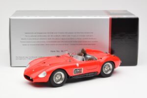 Maserati 300S Červený CMC 1:18 M-105 Kov – obrázek 6 z 6
