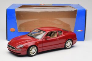Maserati 3200 GT Tmavě Červený Bburago 1:18 3341-M2 Kov – obrázek 8 z 8