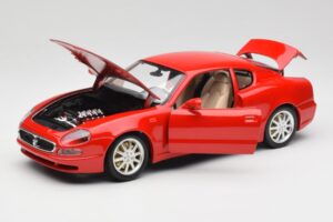 Maserati 3200 GT Rosso Mondiale Bburago 1:18 3341-M1 Kov – obrázek 2 z 8