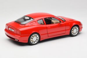Maserati 3200 GT Rosso Mondiale Bburago 1:18 3341-M1 Kov – obrázek 3 z 8