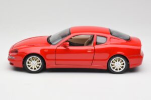 Maserati 3200 GT Rosso Mondiale Bburago 1:18 3341-M1 Kov – obrázek 4 z 8