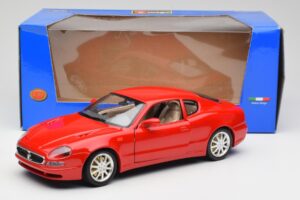 Maserati 3200 GT Rosso Mondiale Bburago 1:18 3341-M1 Kov – obrázek 8 z 8