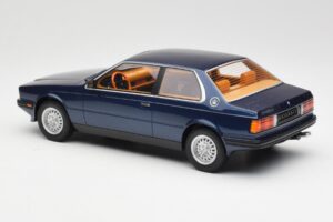 Maserati Biturbo Coupe Tmavě Modrá Metalíza Minichamps 1:18 107123500 Kov – obrázek 5 z 6