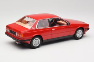 Maserati BiTurbo Coupe Rosso Corsa Minichamps 1:18 107123501 Pryskyřice – obrázek 2 z 6