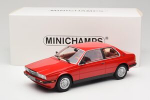 Maserati BiTurbo Coupe Rosso Corsa Minichamps 1:18 107123501 Pryskyřice – obrázek 6 z 6
