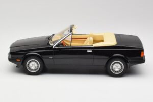 Maserati BiTurbo Spyder Černý Minichamps 1:18 107123531 Pryskyřice – obrázek 3 z 6